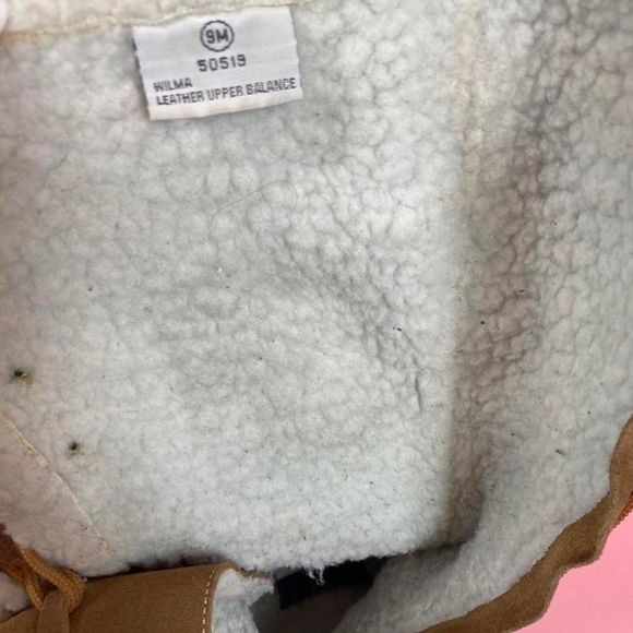 ❌SOLD-DEPOP❌ Vintage Nevada Tan Bratz-Style Boots W/ Pom-Poms - Picture 5 of 5